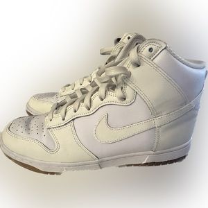 Wmns Dunk High 'Sail Gum'